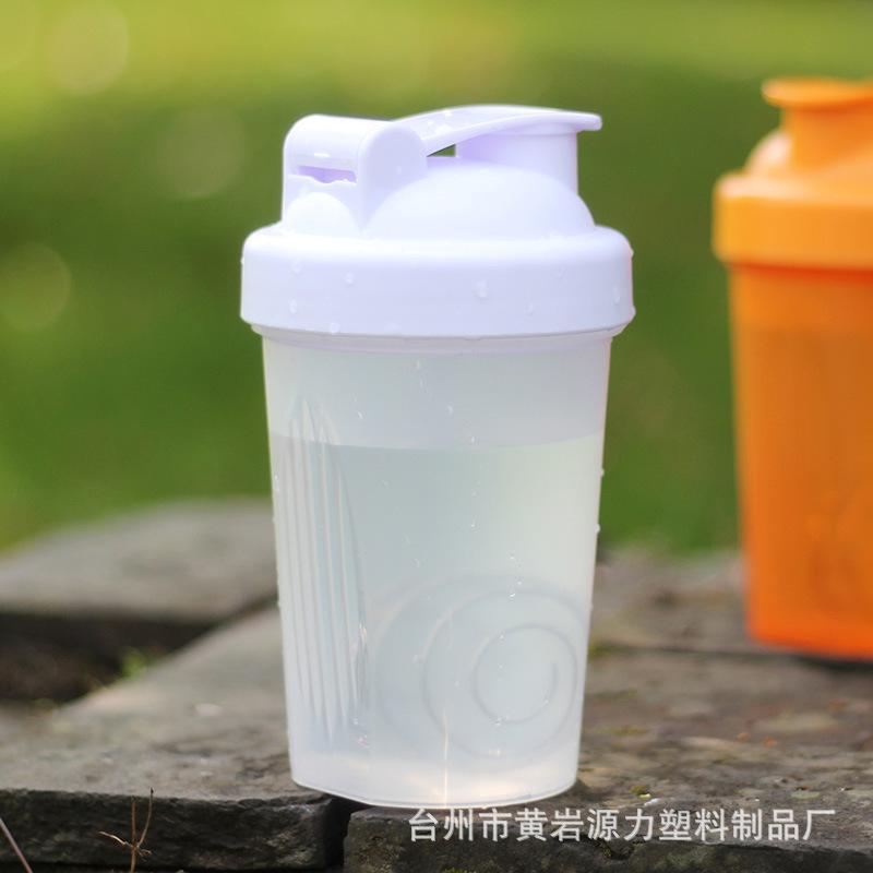 Water bottle manufacturer plastic hand cup 100ML protein powder cup shaking cup milkshake cup sports mixing cup hot sale
