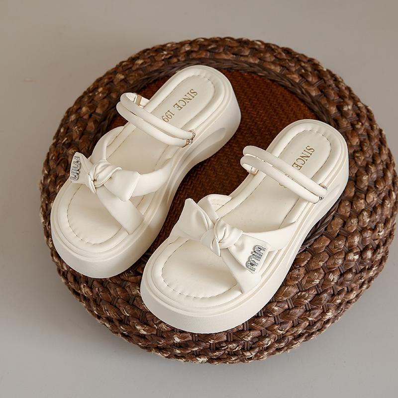 

Девочки 2025 сандалии на плоской подошве универсальные удобные туфли на мягкой подошве студенты новые сандалии женские летние легкие 40 бежевый