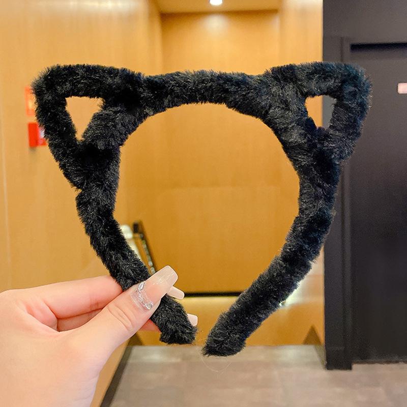 Plush Cat Ear Headband & Cute Heart Hair Clip Set for Skincare Routine