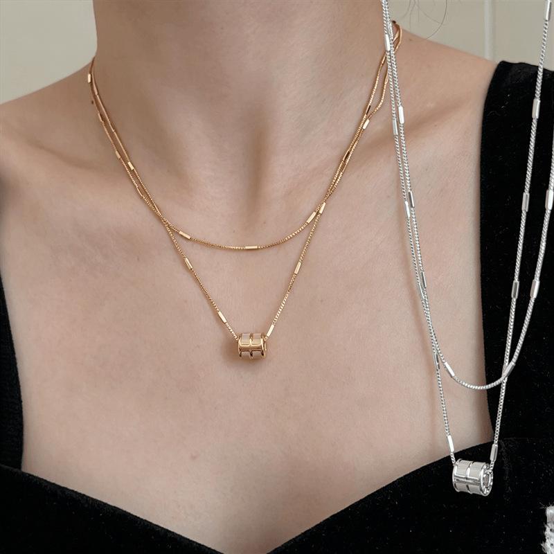Elegant Mother-of-Pearl Double-Layer Pendant Necklace for Women