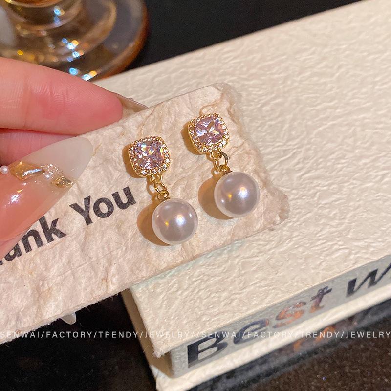 Super Sparkling Zircon Square Earrings Femininity Pearl Earrings New Ears