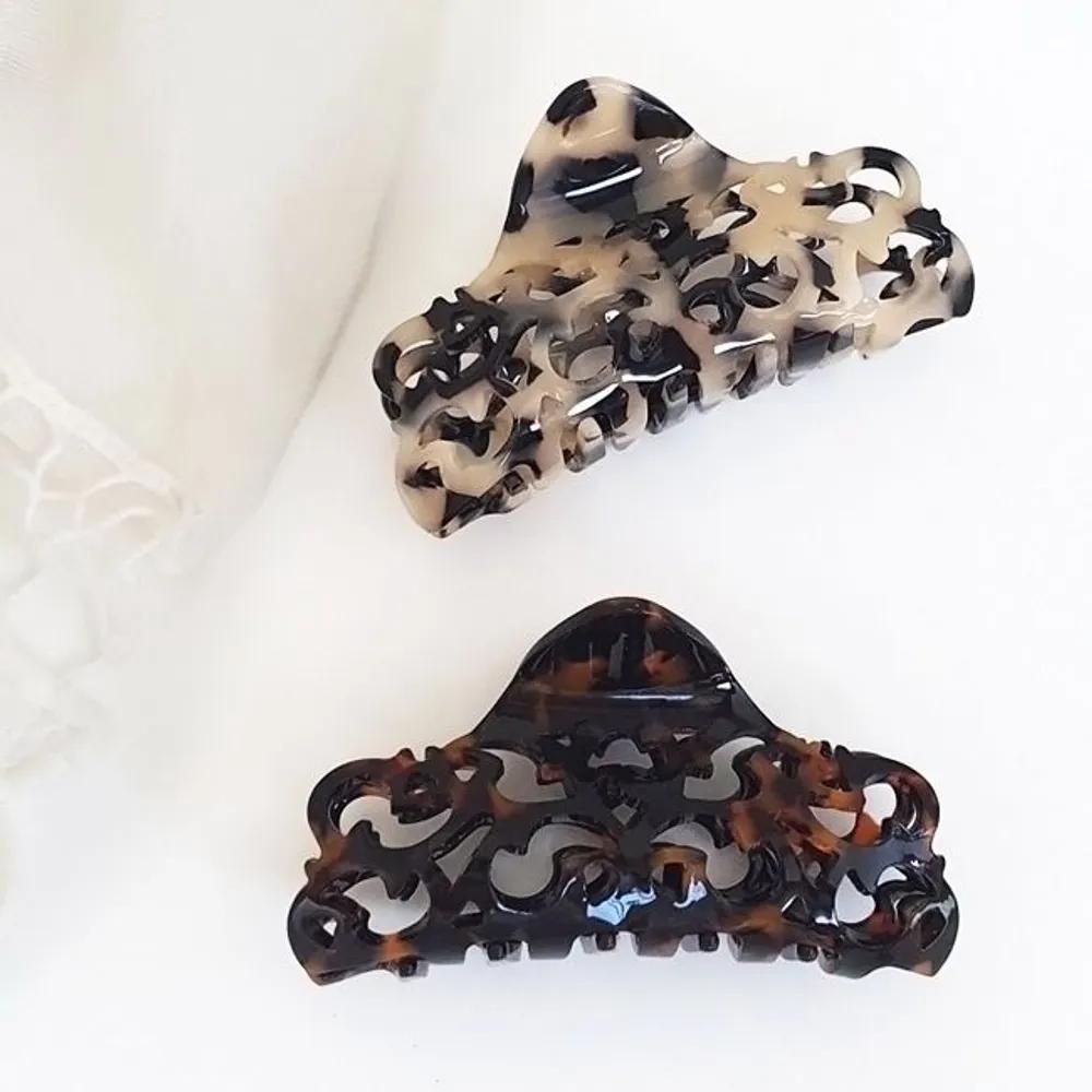 H-953 Leopard Print Pattern Updo Clip / Hairpin beige