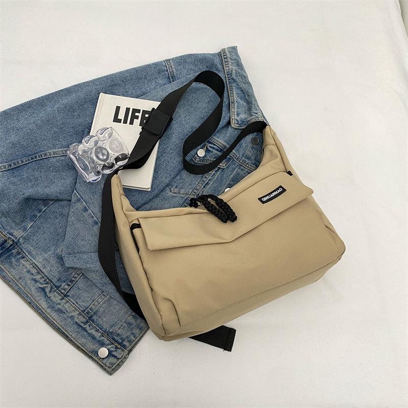 Japanese college style class commute tote bag leisure sports messenger bag spring and summer new Korean version personalized shoulder bag