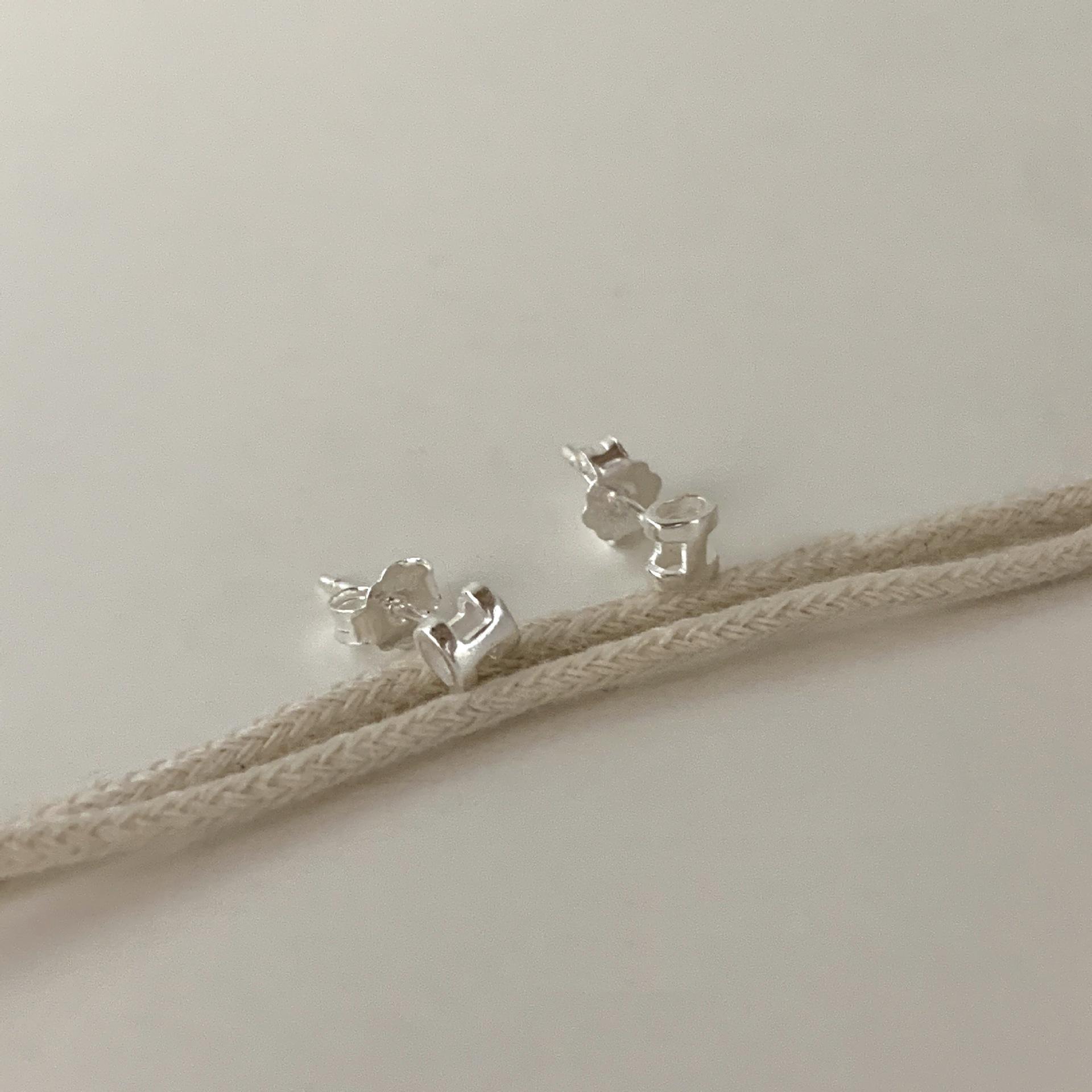 S925 Sterling Silver Letter H Stud Earrings – Minimalist Design for Daily Wear 925 Silver