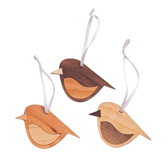 

3 Pcs Wooden Bird Ornaments Rustic Boho Wall Hanging Decor with Rope for Farmhouse Indoor Home Wall Tree Decor 3pcs