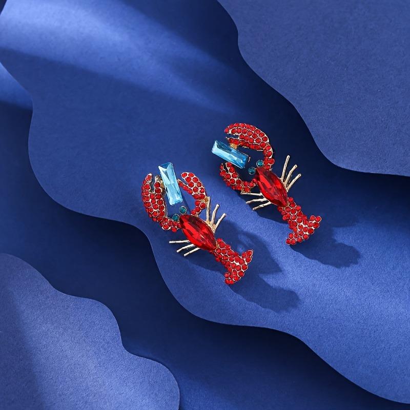 A Pair of Summer Beach Lobster Rhinestone Earrings, Perfect for Women's Hawaiian Vacation Parties. Ideal for Holiday Celebrations and Gift-giving
