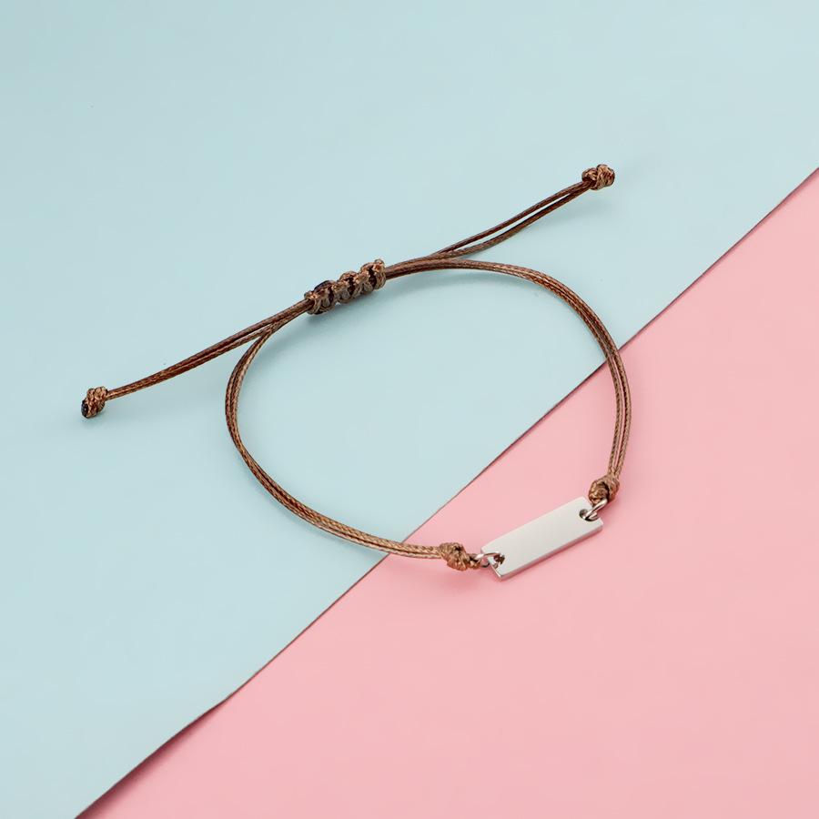 

Женский браслет-подвеска ручной работы с гравировкой и дизайном звезды