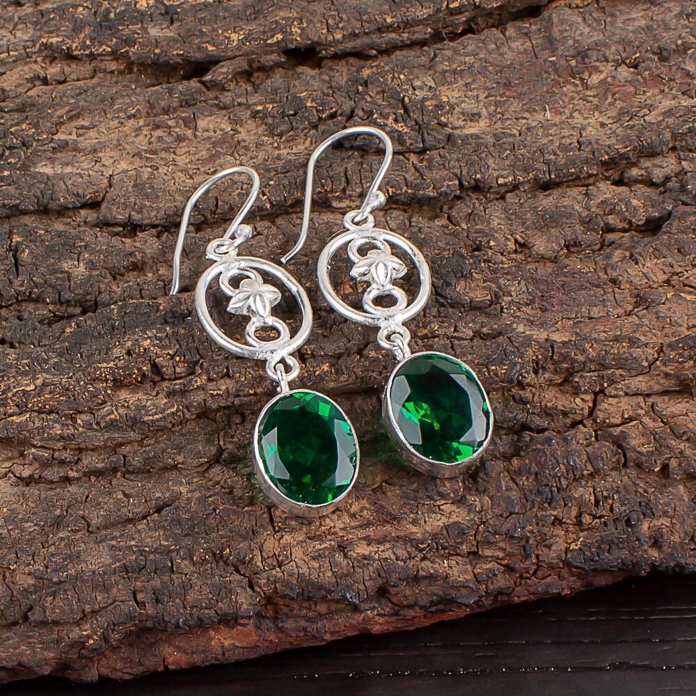 

Хромовый диопсид Драгоценный камень 925 Стерлинговое серебро Ювелирные изделия Ручной работы Серьги-крючки 2.00 EE-17-1