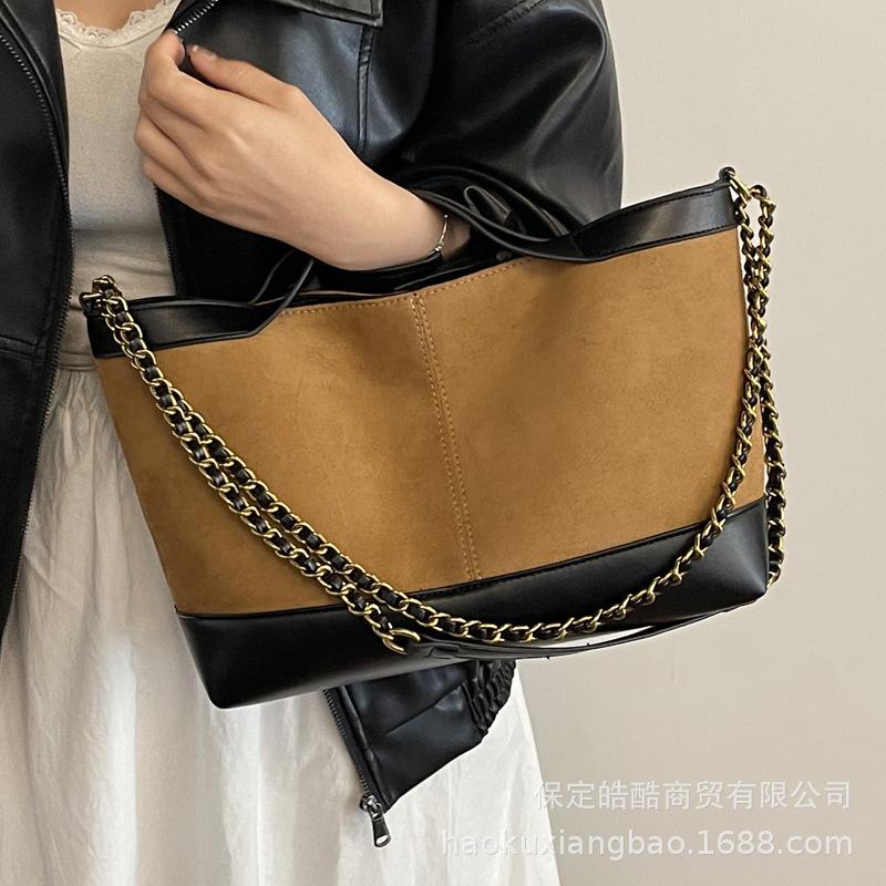 Premium commuter large-capacity bag women's 2025 new fashion chain shoulder bag go out to work tote bag