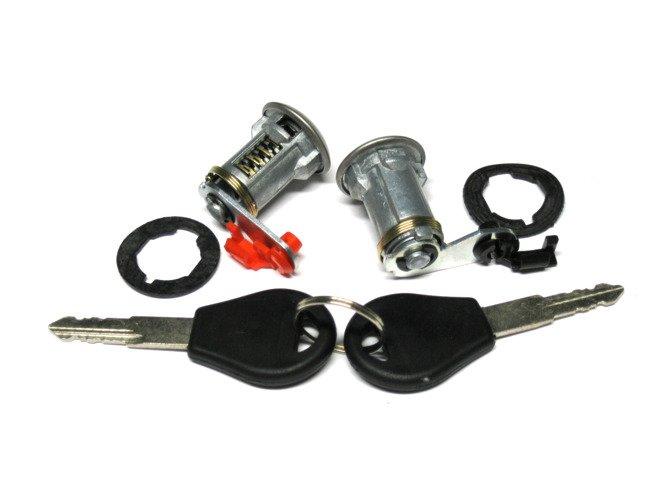 Nissan Micra K11 92-03 Slotinzetstukken, Set van 2
