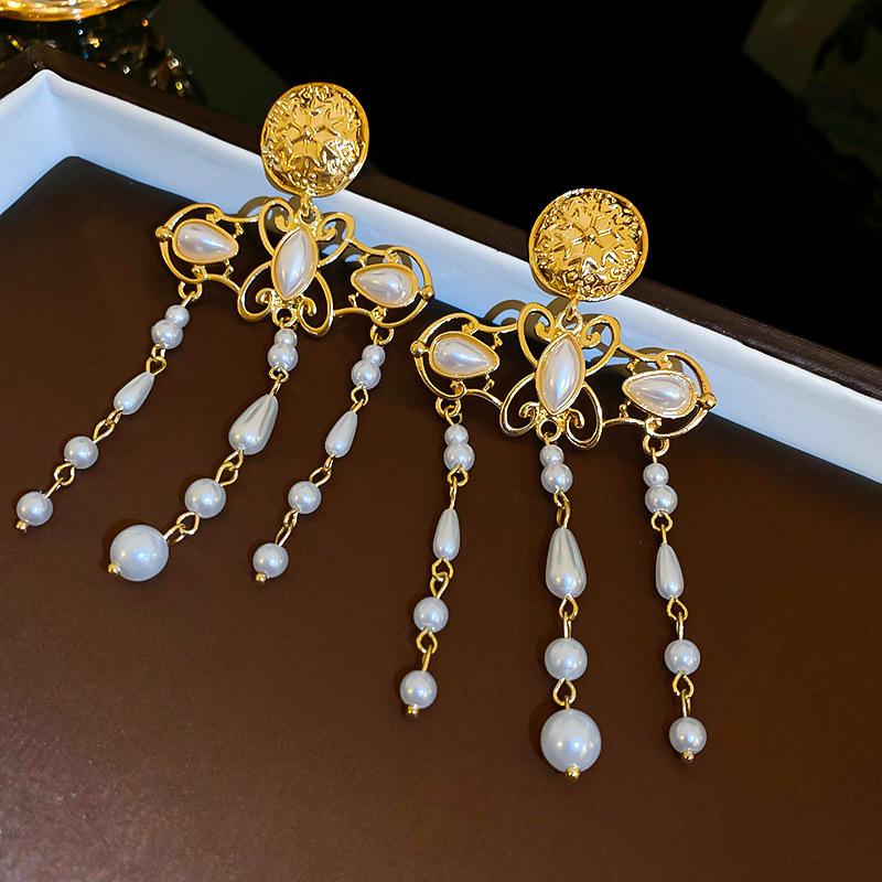 

Модные белые серьги-ракушки с цветком и темпераментом, новые серьги, европейские и американские модные серьги высокого класса