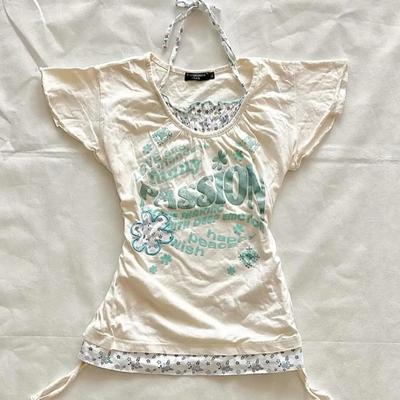 Üst Kıyafetler – T-shirtler