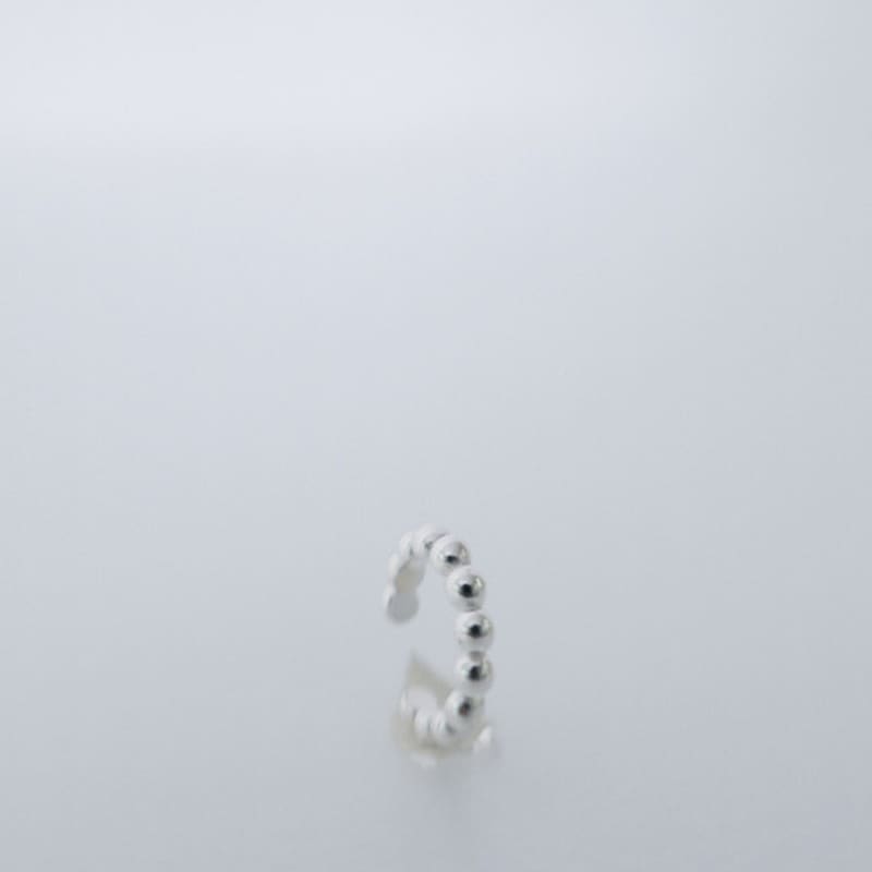 MERITY Drop by Drop Ear Cuff