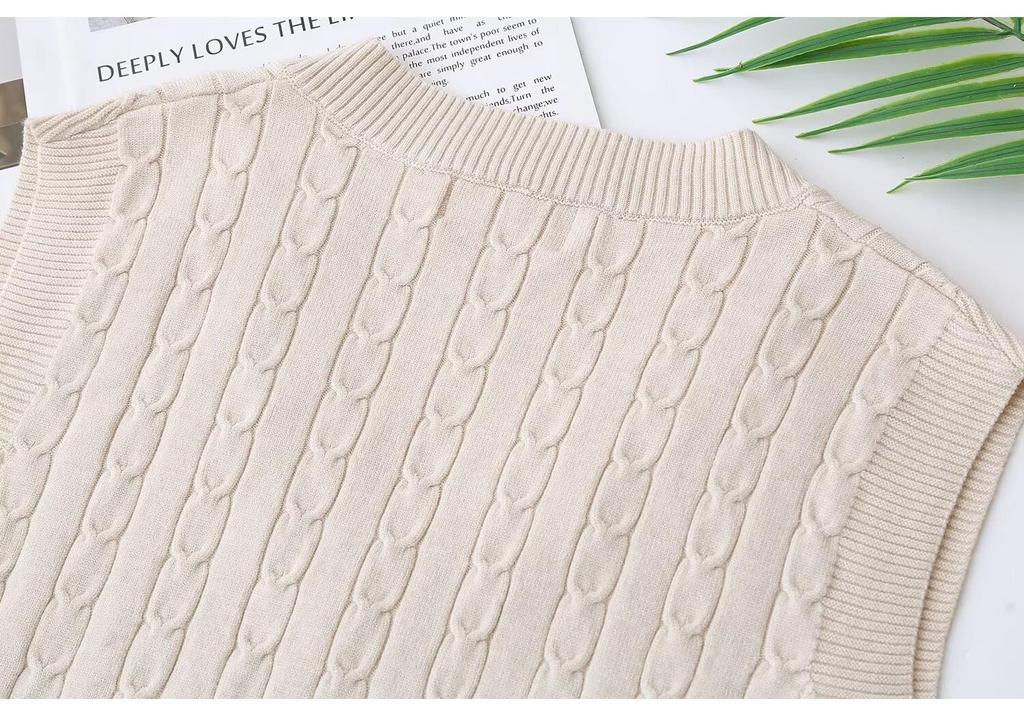 2026 Spring Korean V-neck Cable Knit Vest: Women's Plus Size Sleeveless College Style Layering Tank Top Shrug