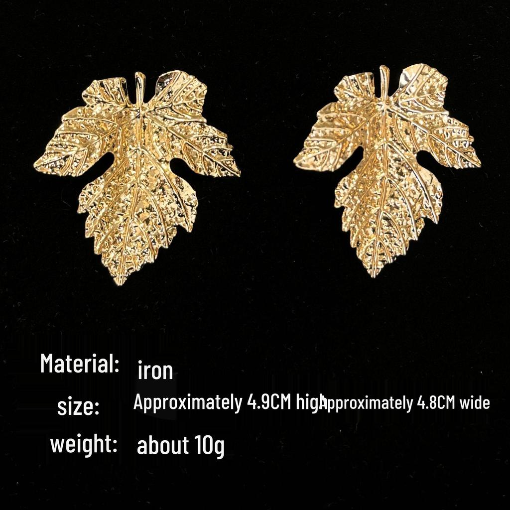 Leopard Print Maple Leaf Earrings: Autumn/Winter High-End European & American Style Ear Studs