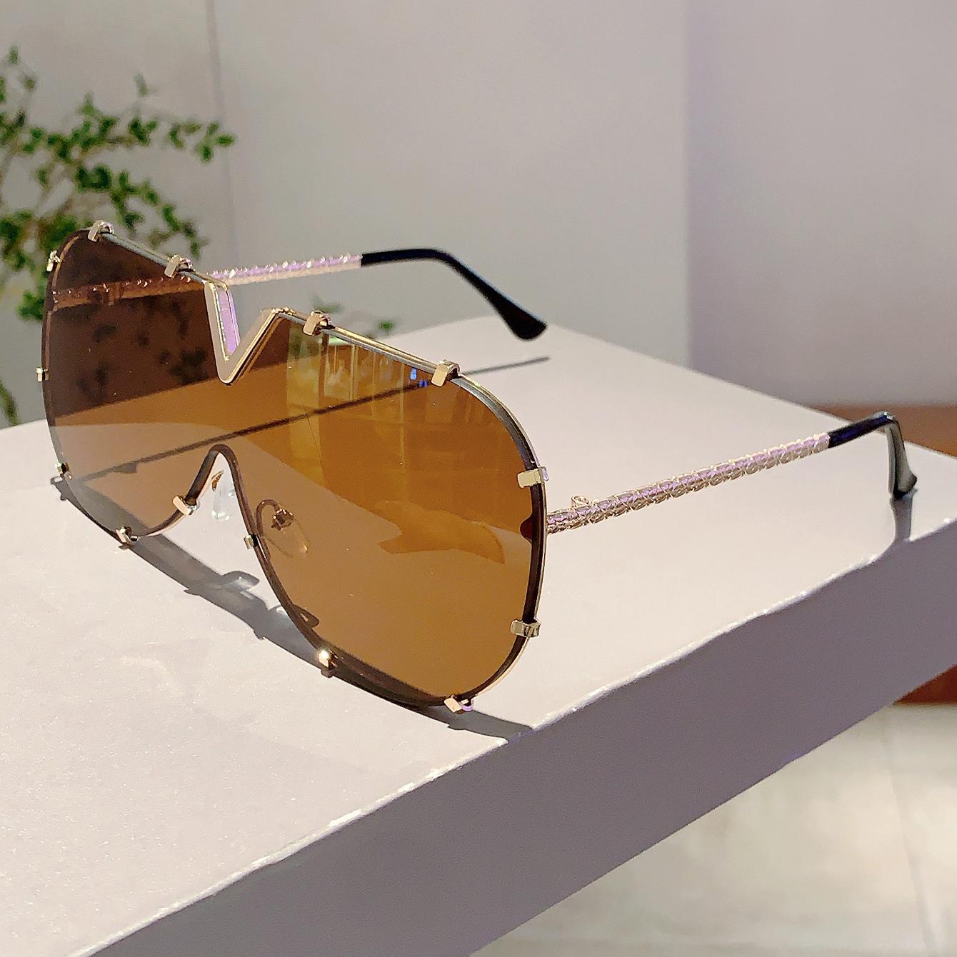 Writing A Notebook Women's Kammpt Popular Punk Shades Luxury Metal Oversize Decor Sunglasses High Quality Brand Travel Beach Sun Glasses Cm