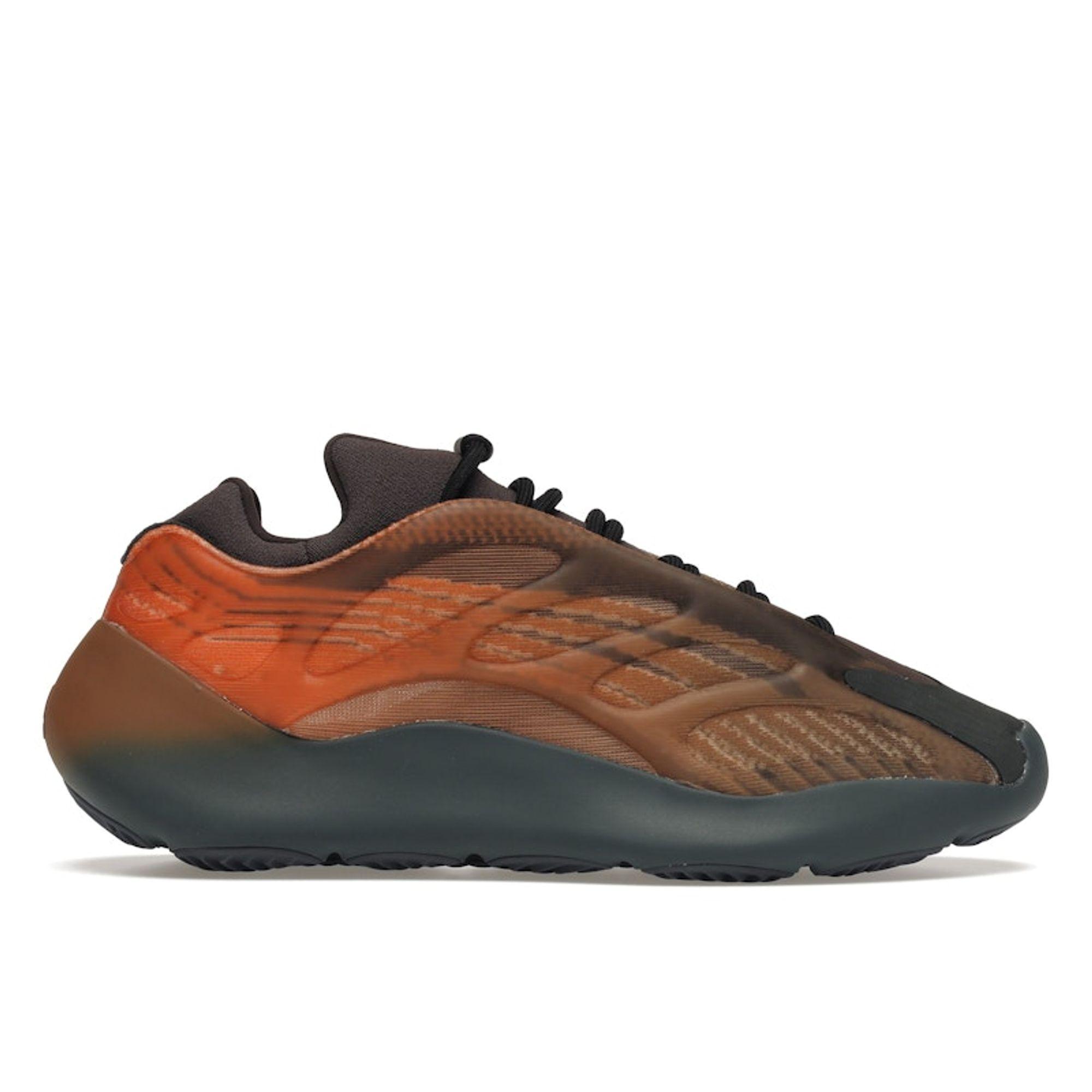 

Кроссовки унисекс Adidas Yeezy 700 V3 Copper Fade GY4109 37⅓