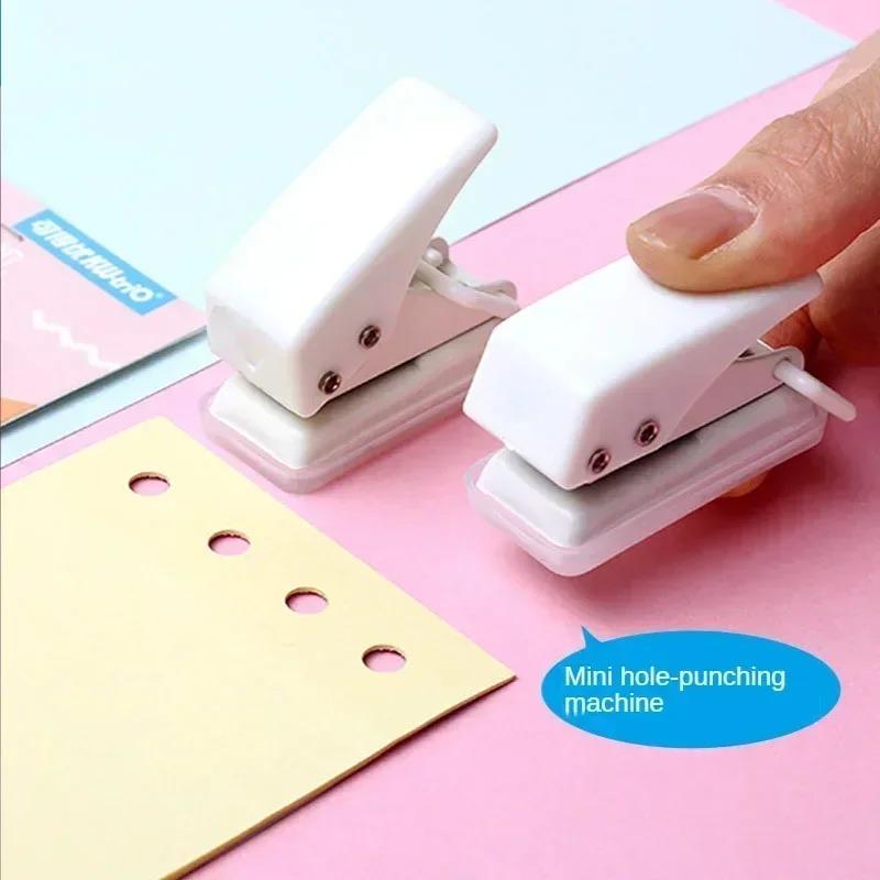 Perforatrice ad anello singolo Mini perforatrice a 1 foro Perforatrice per carta carina Perforatrice rotonda portatile Kawaii Forniture per ufficio e scuola Rilegatura Cancelleria