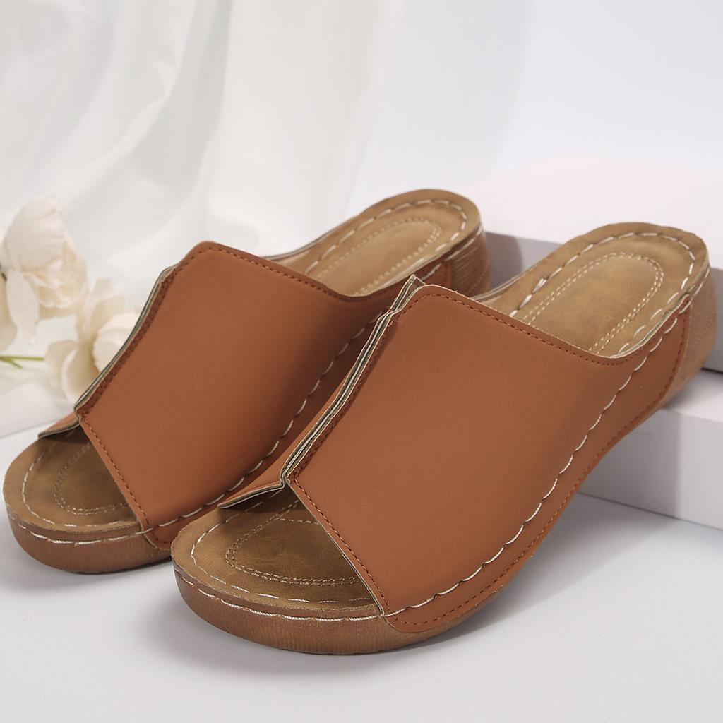 Neue ausländische Handels-Keilabsatz-Hausschuhe Damen Dicke Sohle Damen Sandalen Lässig und leicht Große Größe Damenhausschuhe