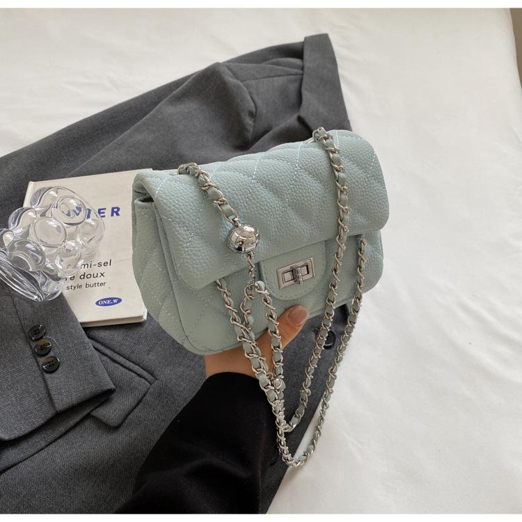 

Корейская версия новой модной маленькой квадратной сумки Xiaoxiangfeng с ромбовидной вышивкой нитью, женская сумка 2025 под мышкой, высококачественная сумка-мессенджер на цепочке синий