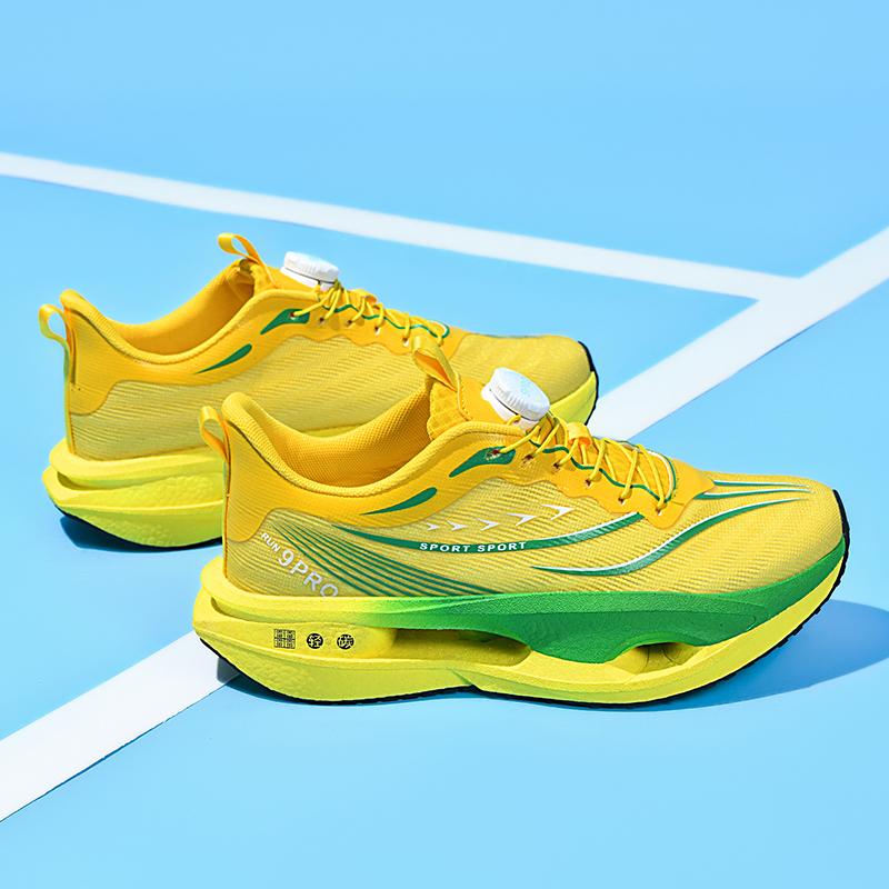 Couple Running Shoes Breathable Mesh Trendy Sneakers Lightweight Non-slip Platform Cushioning Jogging Shoes for Men Women