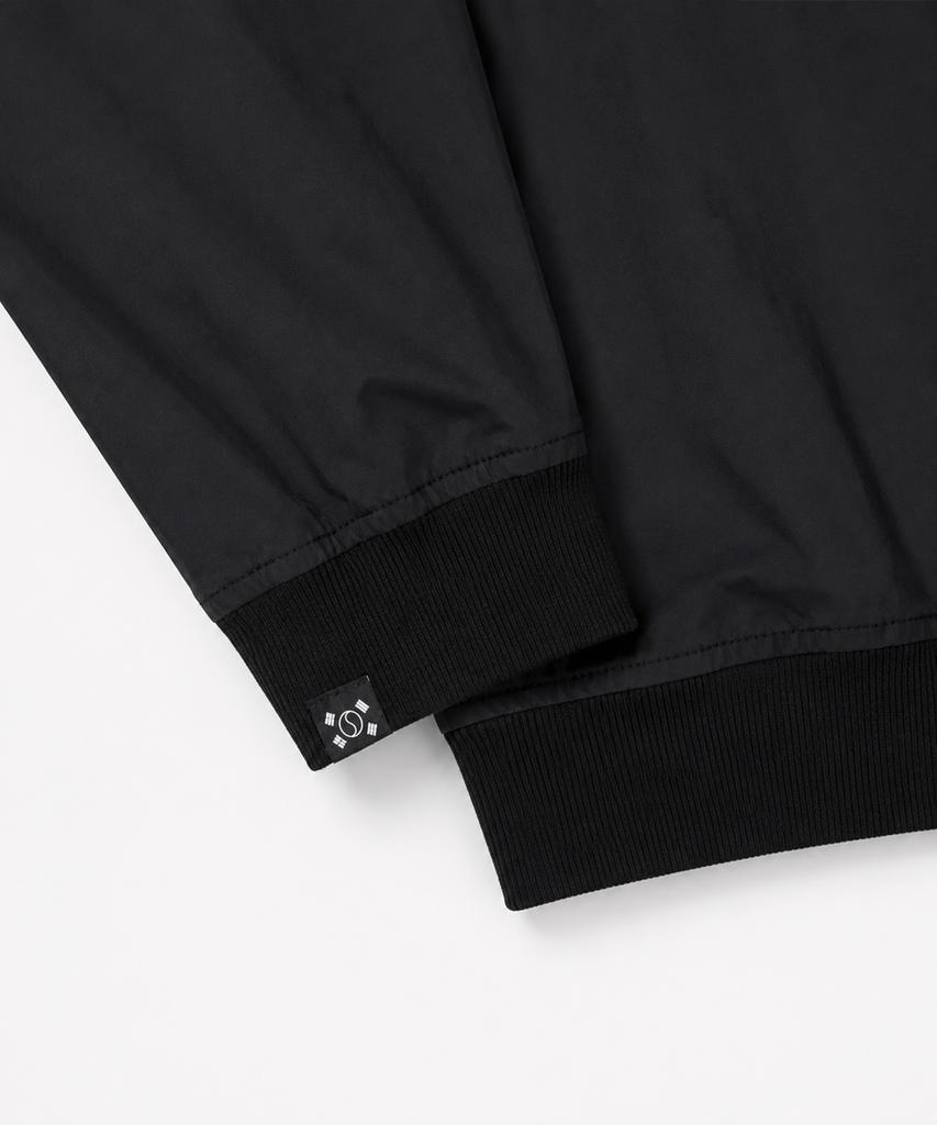 LENGAGEMENT Small Heart Nylon Windbreaker Packable Sweatshirt [Black]