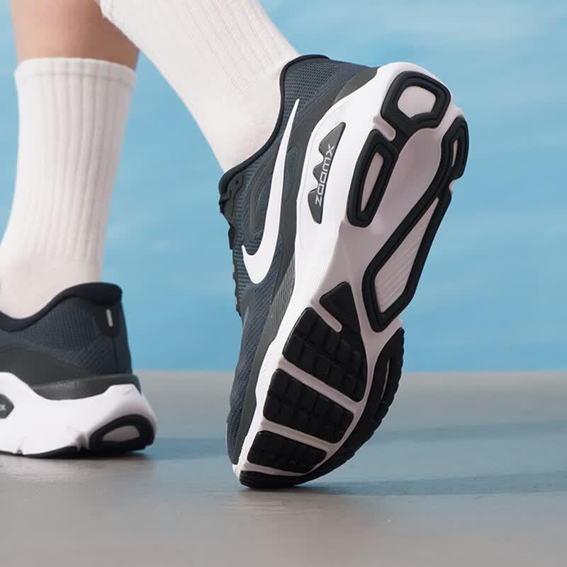Nike Men's Seasonal Running Lifestyle Shoes