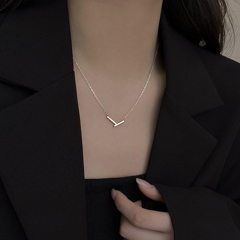 Geometric Irregular V-Shaped Necklace Women's Light Luxury Fashion Minimalist Trendy Versatile Collarbone Chain