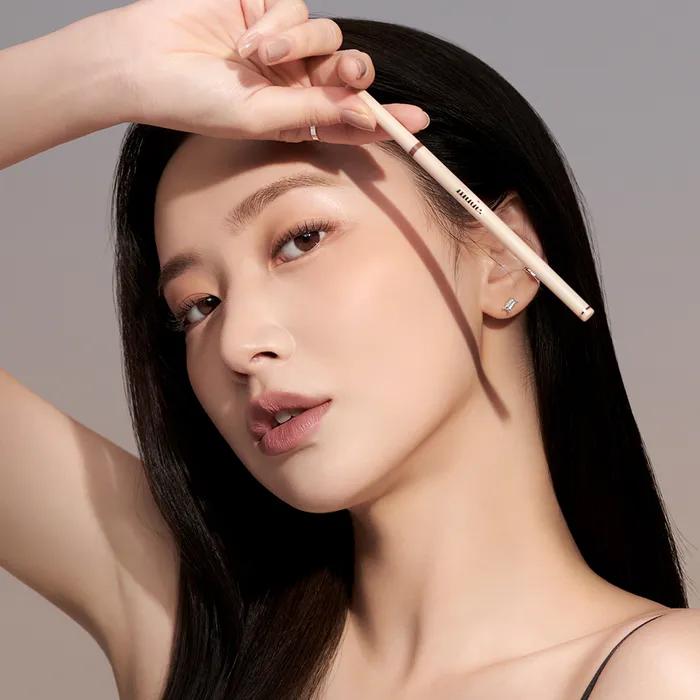 

Рафинированный карандаш для бровей 05 Gray Brown