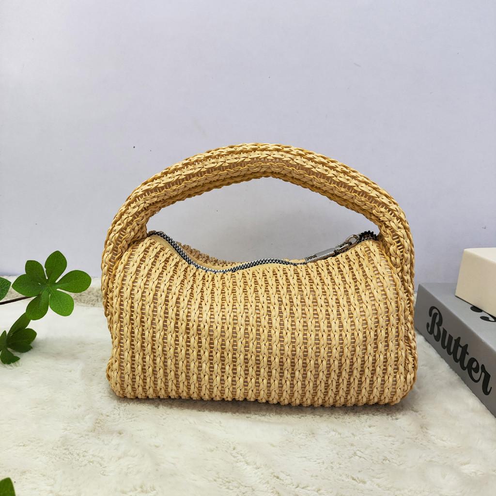 Chic Woven Handheld Bag For Women With Polyester Lining For Casual And Party Outfits