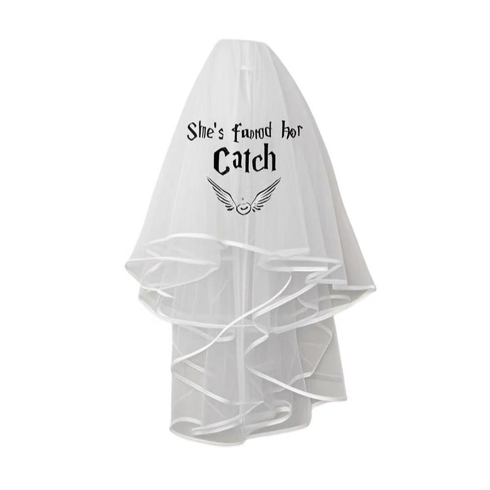 

Белая фата Она нашла свою добычу Колдовская девичья вечеринка Фата для девичника Тема Колдовство Готическая свадьба Подарок для невесты 60x80cm