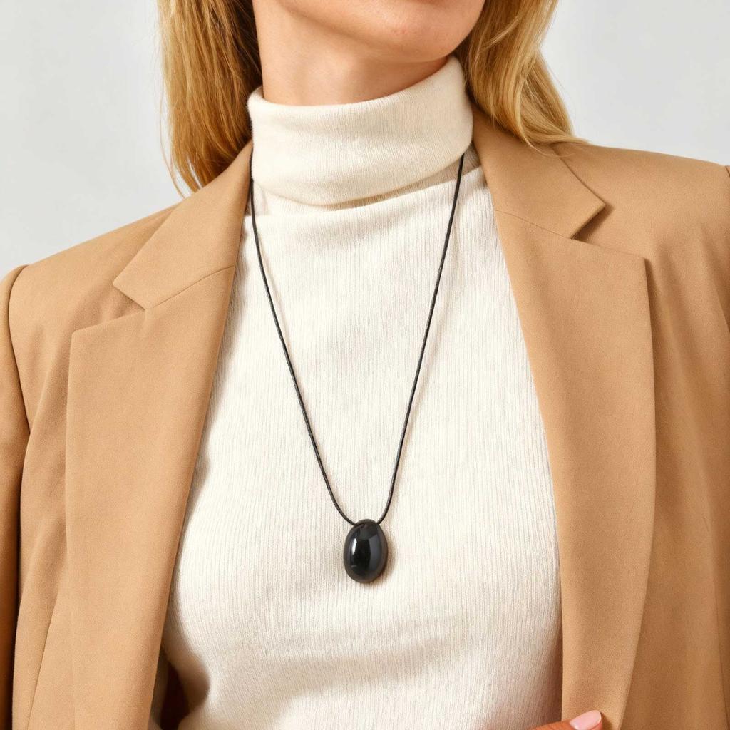 Vintage Oval Natural Stone Pendant Necklace for Women Sweater Chain Black Rope Necklaces Healing Jewelry Festive Gifts