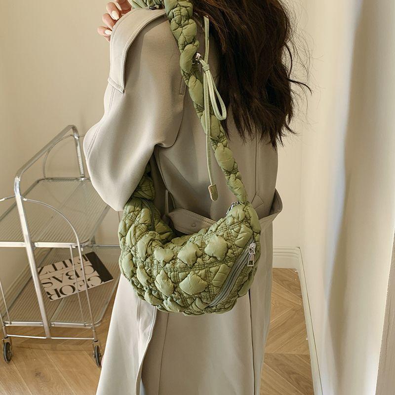 High Looks Korean Lightweight Cloud Bag One Shoulder Crossbody Pleated Versatile Tote Bag Underarm Dumpling Bag Forest Style