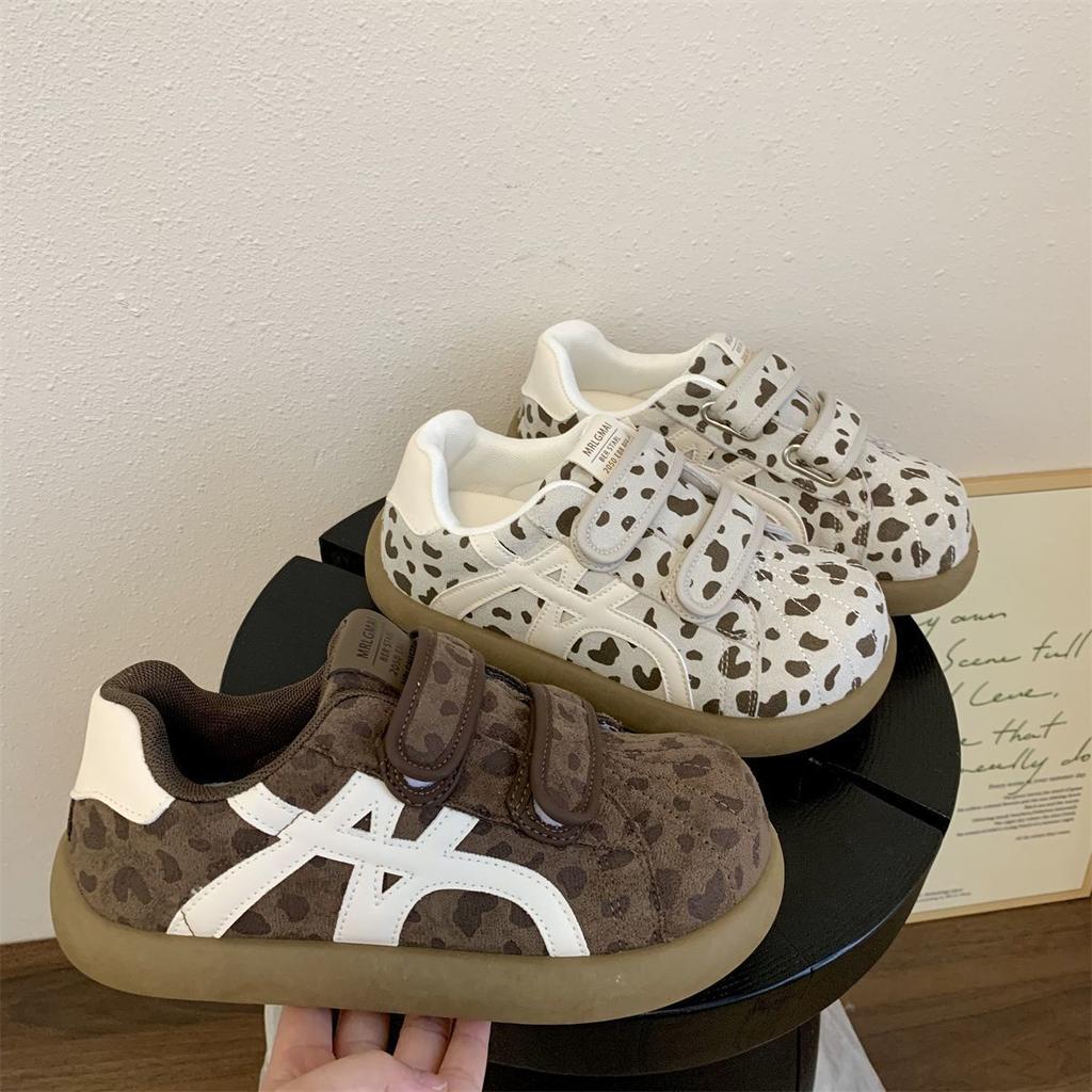 Leopard print series fashion round head comfortable casual shoes new autumn Velcro niche ins board shoes