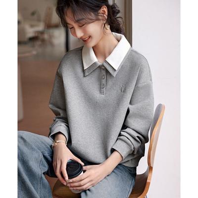 Üst Kıyafetler – Kapşonlu Kazaklar & Svetşörtler