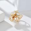 Koreaanse internetberoemdheden met dezelfde ginkgo biloba vorm ring, retro parels versierde exquise elegante stijl zijden sjaal gesp ring