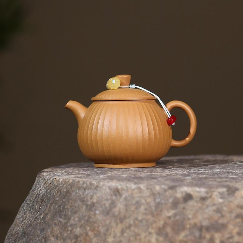 

Yixing Purple Clay Teapot Chinese Handmade Tea Pot Beauty Tea Infuser Kettle Household Tradition Teaware Zisha Tea Set 140ml