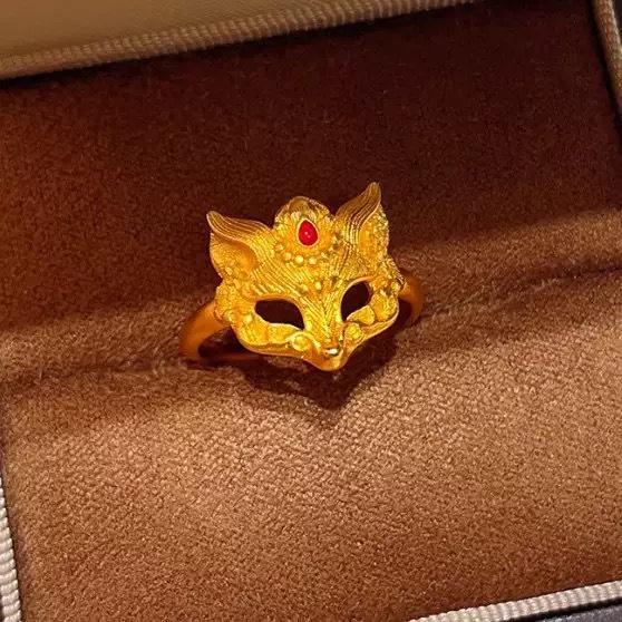 Gold-Plated Fox Mask Ring for Women - Luxurious, Niche, High-End Accessory