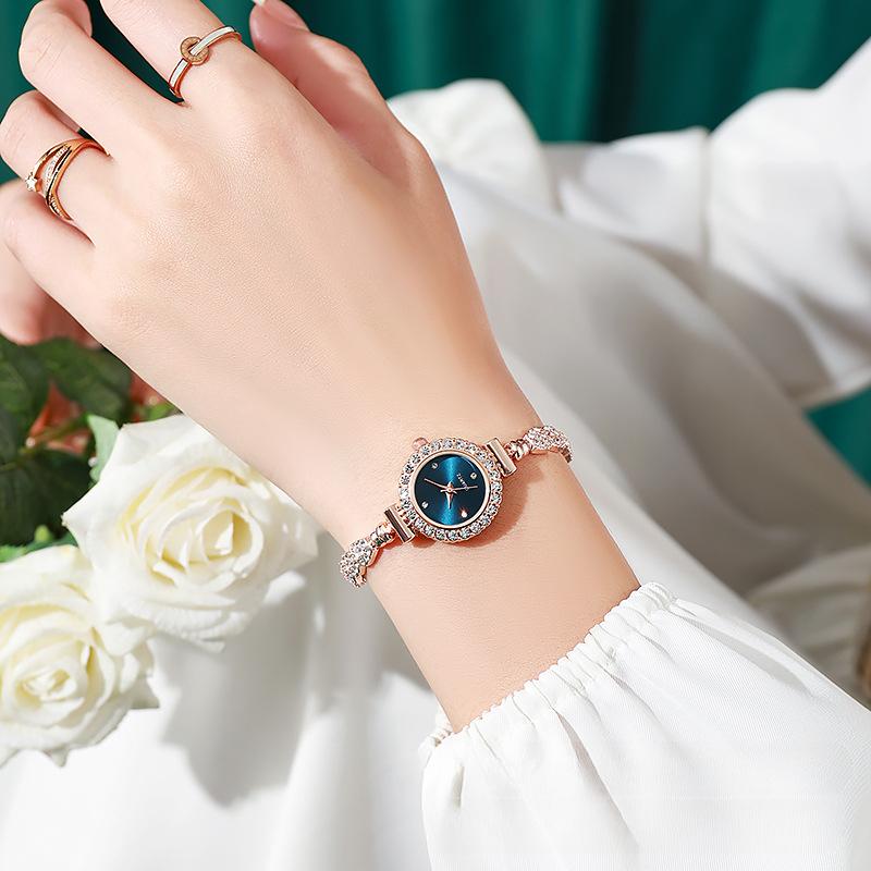 Fashion Diamond Round Women's Watch with Free Adjustment Bracelet Watch Women's Quartz Watch