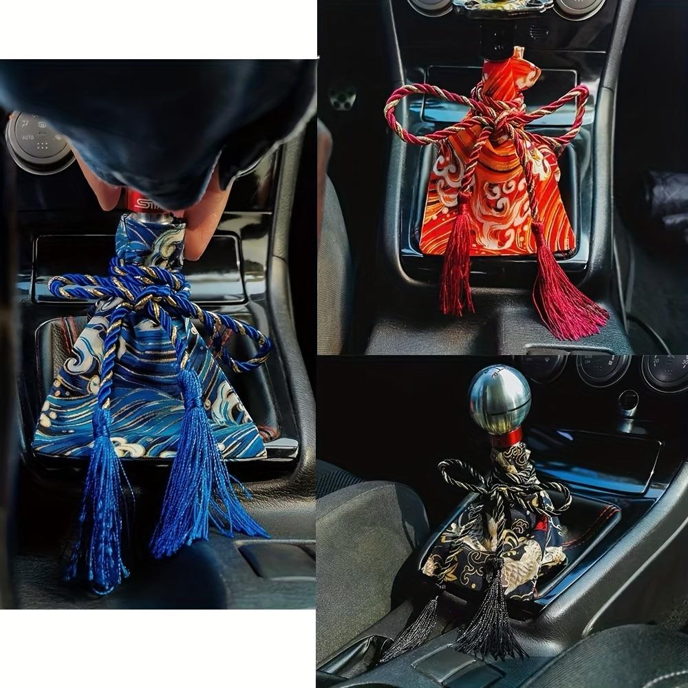 Ein Stück Vintage-Auto-Schalthebelabdeckung im japanischen Stil mit Quaste – Ein traditioneller ästhetischer Schutz für den Schalthebel gegen Staub