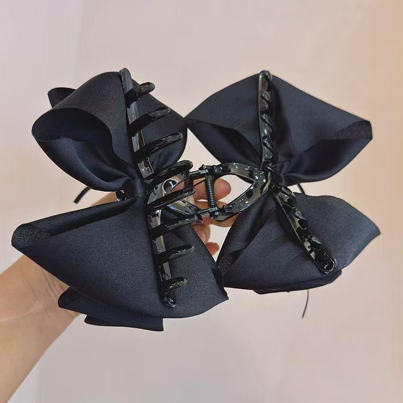 Cloud Satin Black Bow Hair Clip: High-Quality Large Claw Clip in 3D Fabric Design for Women, Light Luxury Hair Accessory.