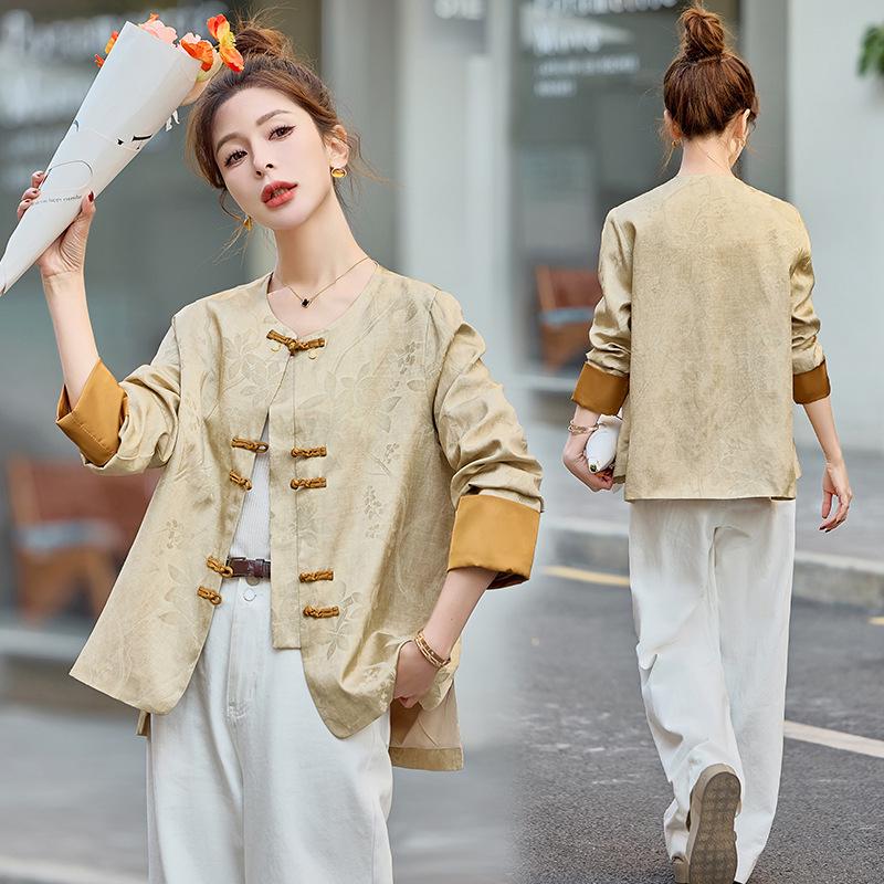 

Весна 2025 Элегантная верхняя одежда в китайском стиле с жаккардовым узором, застежкой на лягушку, цветными блоками и рукавами с отворотами XL (125-140 lbs)