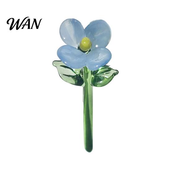 Unique Glass Flower Gift Hand Blown Mini Figurine Collectible Miniature Faux Crystal Sturdy Sculpture Ornaments for Mothers Day Birthday Table D