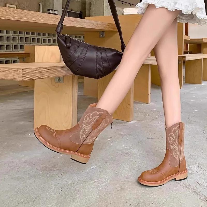 

Модная женская обувь 2024 Высокое качество Задняя молния Женские ботинки Модная вышивка Современные ботинки Женская горячая распродажа Ботильоны с круглым носком 40 светло-коричневого