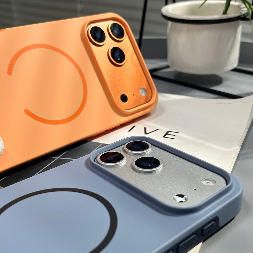 New for IPhone17promax Thin Mobile Phone Case 16 Skin-feel Contrast Color 15 Thin Magnetic Circle Business Case