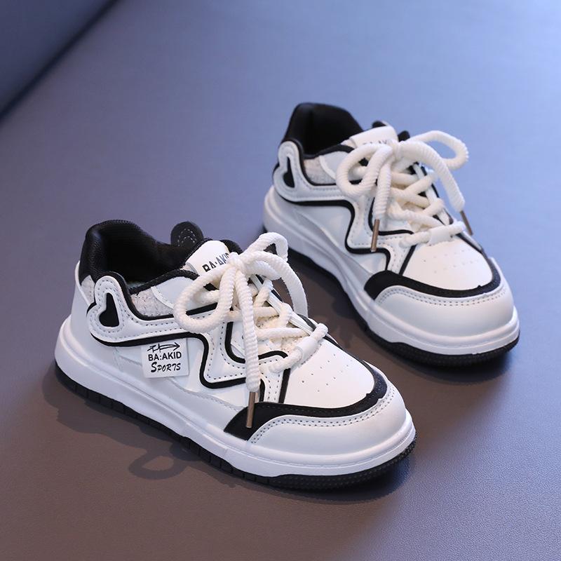 

Обувь для девочек 2025 новая весенне-летняя детская дышащая кожаная обувь для скейтборда для девочек среднего и старшего возраста, повседневные модные кроссовки для пап 26