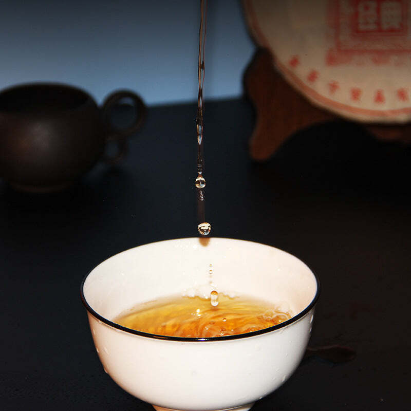 357g Yunnan Puerh Reifer Teekuchen Uralter Baum Frühling Gekochter Pu-Erh-Tee Pu'er-Tee