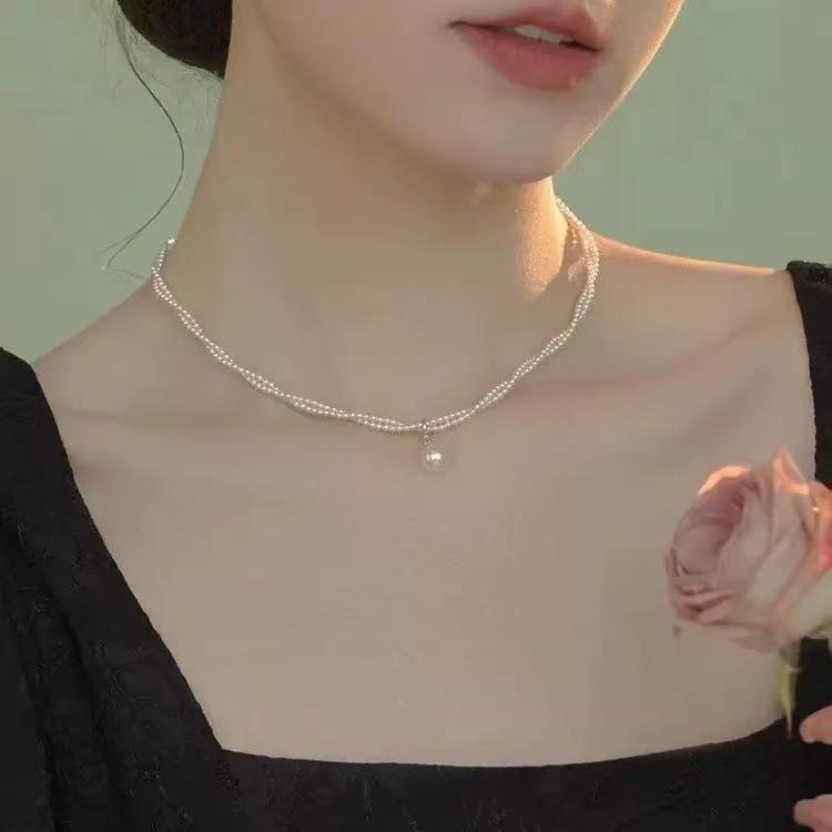 Pearl Necklace Female Versatile Niche Design High Sense Light Luxury Collarbone Chain Love Pendant Jewelry