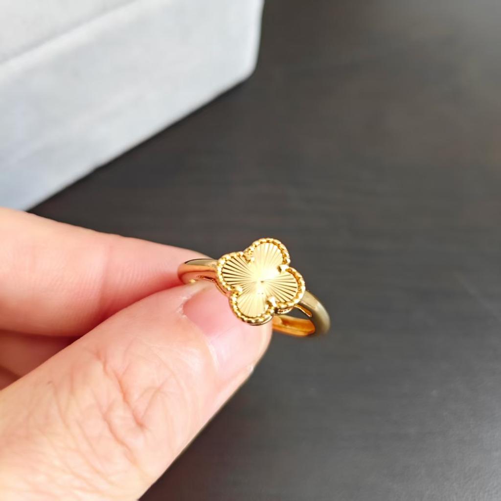 New Four-Leaf Clover Open-Band Ring for Women Light Luxury Fashion Ring