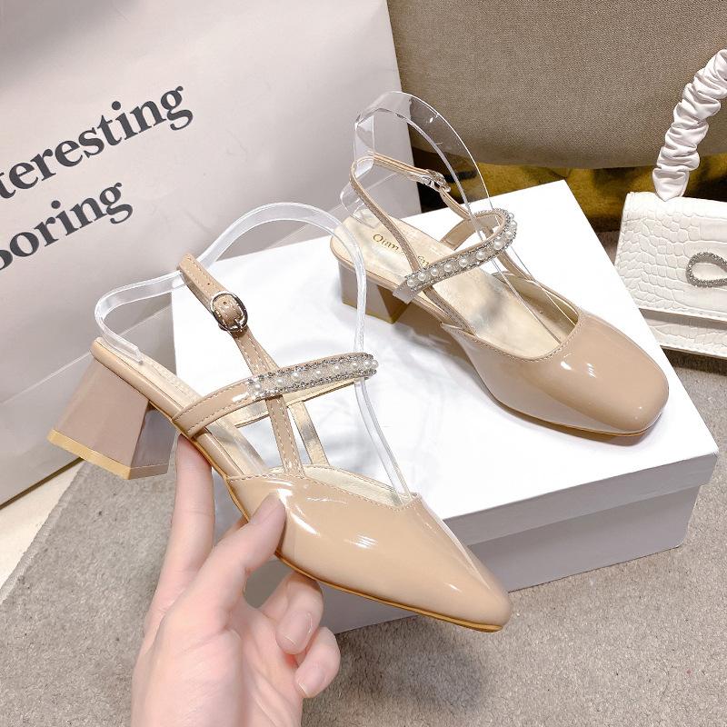 

Женские босоножки с квадратным носком, лето 2024 г., новая мода, толстый каблук, жемчужное украшение, универсальная удобная женская обувь 40